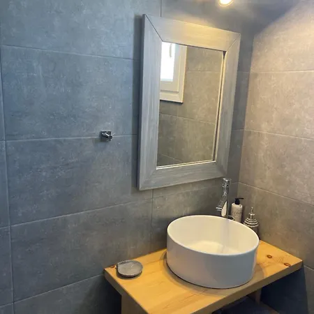 Agyra House וילה *