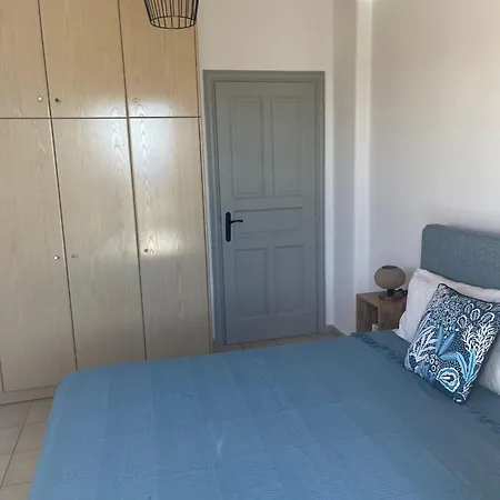 Agyra House * סופר פרדייז ביץ'