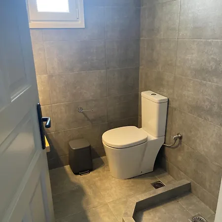 Agyra House 超级天堂海滩