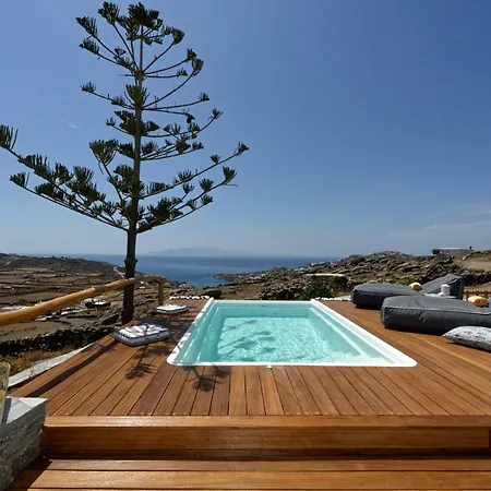 Agyra House *